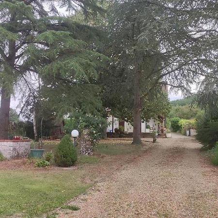 Le Gite De Poulas Couffy Exterior foto